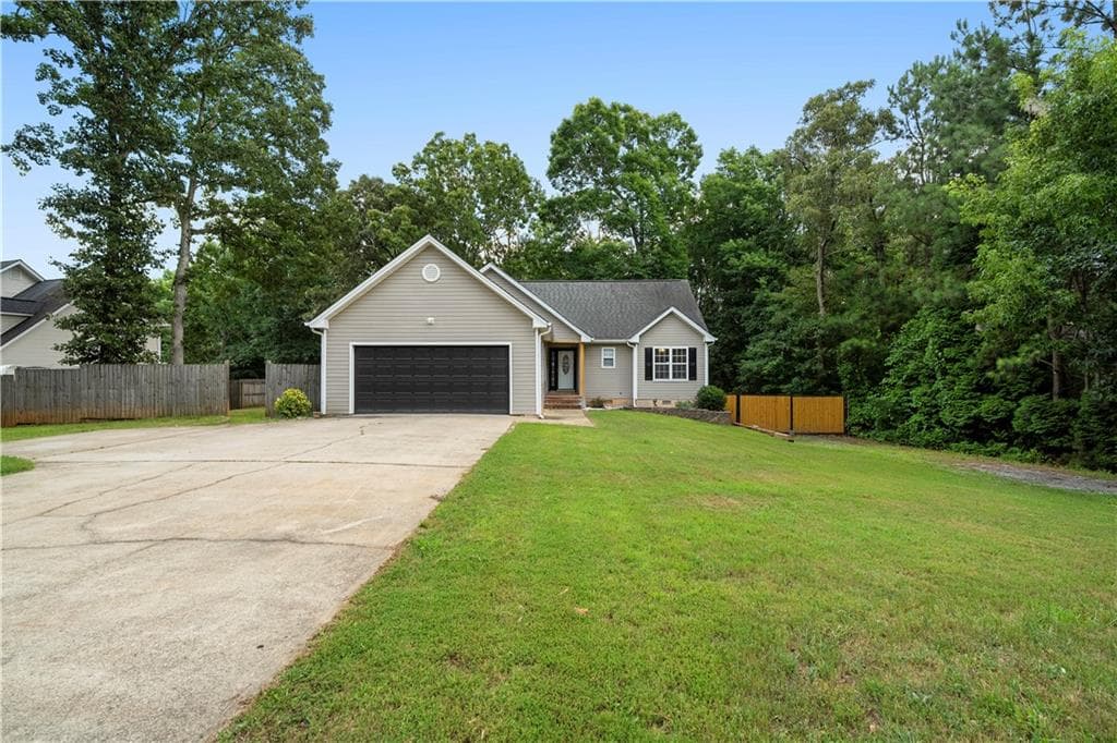 3 bedroom, 2 bathroom single family residence for rent at 141 Poplar Way, Winder, GA 30680 for $2,200 a month — photo 3