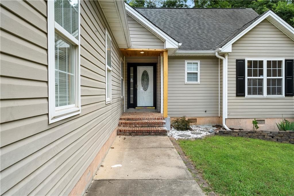 3 bedroom, 2 bathroom single family residence for rent at 141 Poplar Way, Winder, GA 30680 for $2,200 a month — photo 5