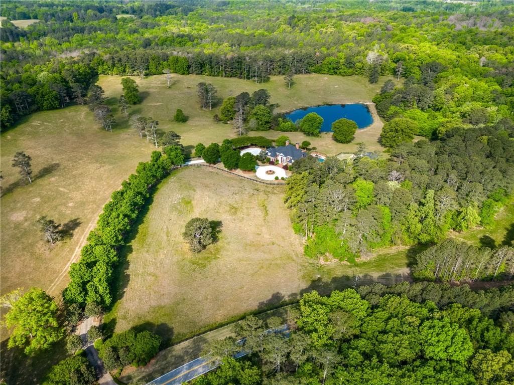 5 bedroom, 7 bathroom, 9,953 sq ft single family residence for sale at 1400 Paul Aiken Road, Dallas, GA 30132 — photo 3