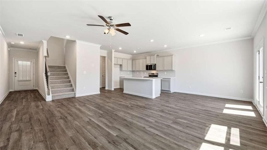 3 bedroom, 3 bathroom, 1,830 sq ft townhouse for sale at 224 Sound Circle, Stockbridge, GA 30281 — photo 4