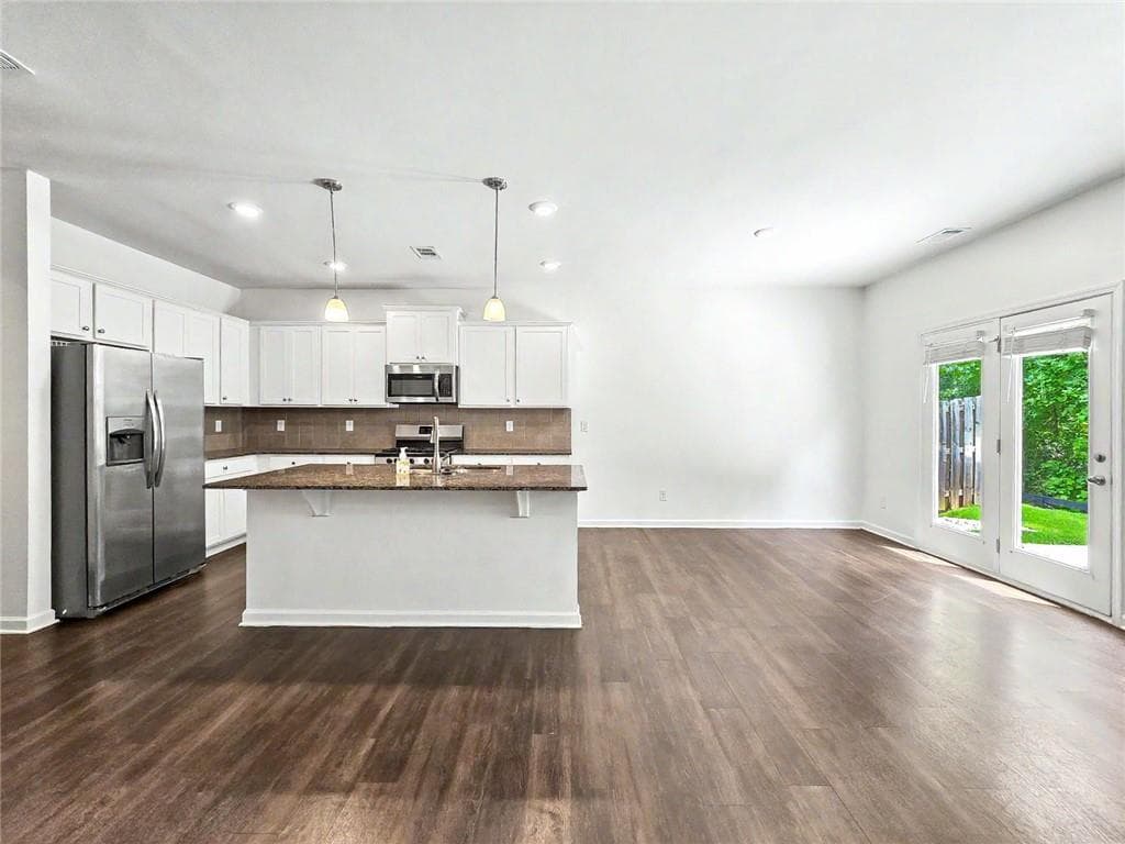 3 bedroom, 3 bathroom, 1,965 sq ft single family residence for sale at 130 Woodhouse Circle, Acworth, GA 30102 — photo 6