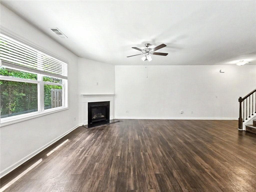 3 bedroom, 3 bathroom, 1,965 sq ft single family residence for sale at 130 Woodhouse Circle, Acworth, GA 30102 — photo 8