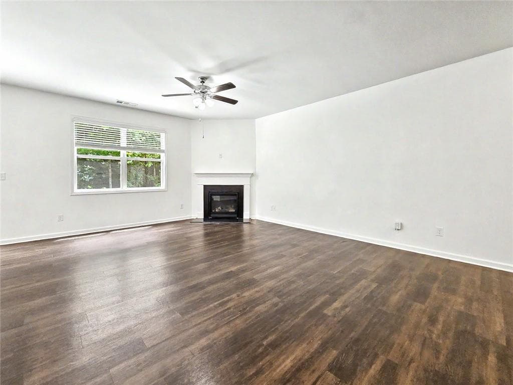 3 bedroom, 3 bathroom, 1,965 sq ft single family residence for sale at 130 Woodhouse Circle, Acworth, GA 30102 — photo 10