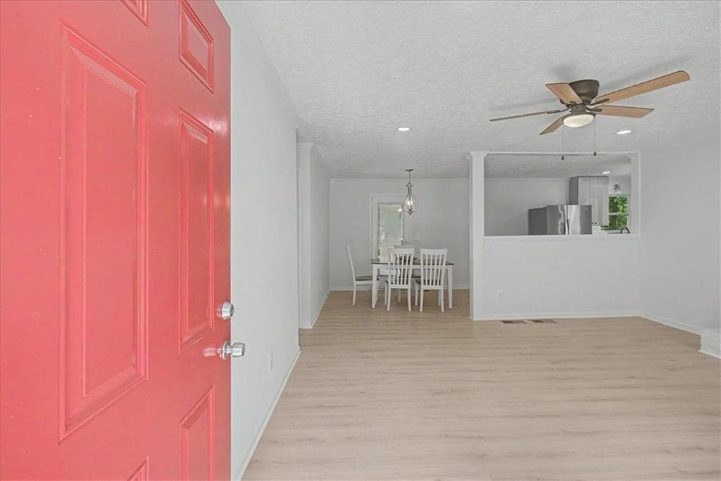 4 bedroom, 3 bathroom, 2,238 sq ft single family residence for sale at 242 Allison Drive, Dallas, GA 30157 — photo 4