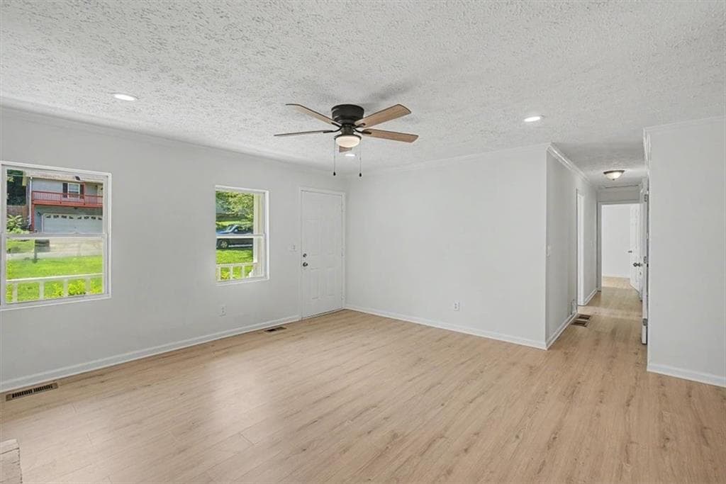 4 bedroom, 3 bathroom, 2,238 sq ft single family residence for sale at 242 Allison Drive, Dallas, GA 30157 — photo 7
