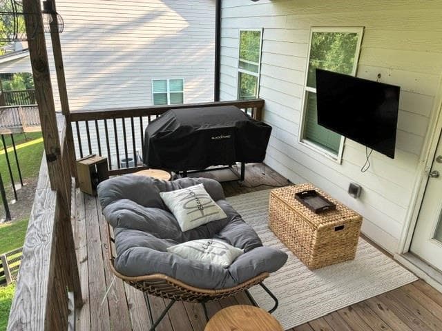 4 bedroom, 4 bathroom, 2,503 sq ft single family residence for sale at 4005 Windsor Trail, Gainesville, GA 30506 — photo 3