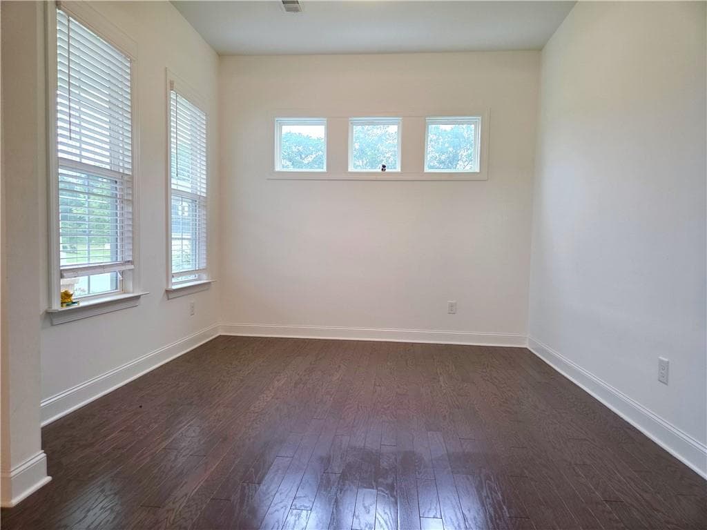 4 bedroom, 4 bathroom, 3,563 sq ft single family residence for sale at 4479 Encore Park Lane, Duluth, GA 30097 — photo 4