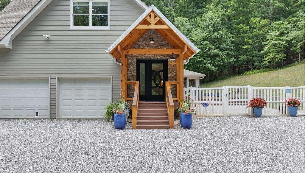 4 bedroom, 5 bathroom, 3,733 sq ft single family residence for sale at 11690 Old Hwy 76, Morganton, GA 30560 — photo 3