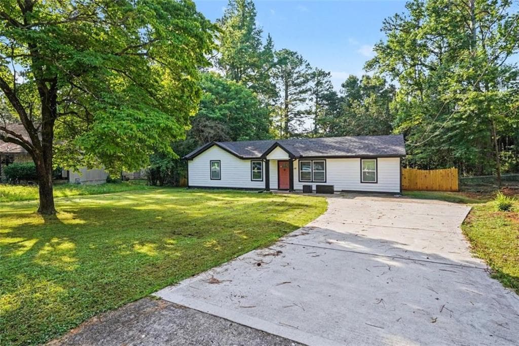 4 bedroom, 2 bathroom, 1,526 sq ft single family residence for sale at 166 Kipling Way, Riverdale, GA 30274 — photo 3