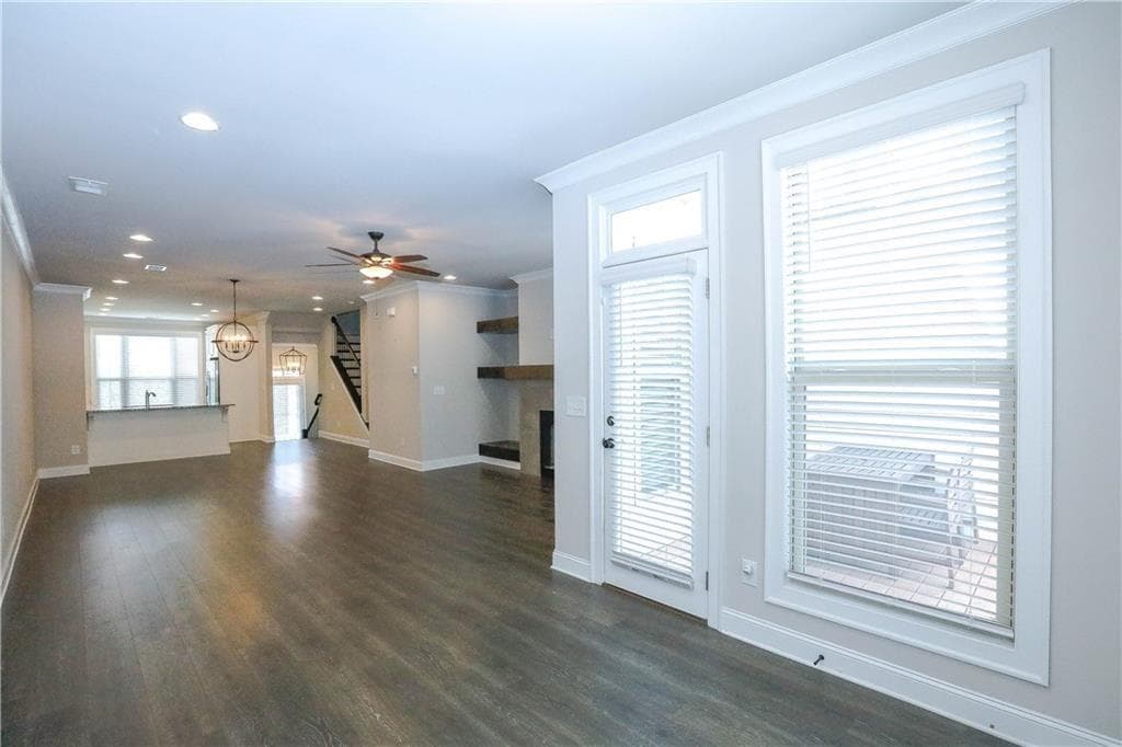 3 bedroom, 4 bathroom, 2,150 sq ft townhouse for sale at 2117 Parkside Glen View, Duluth, GA 30097 — photo 7