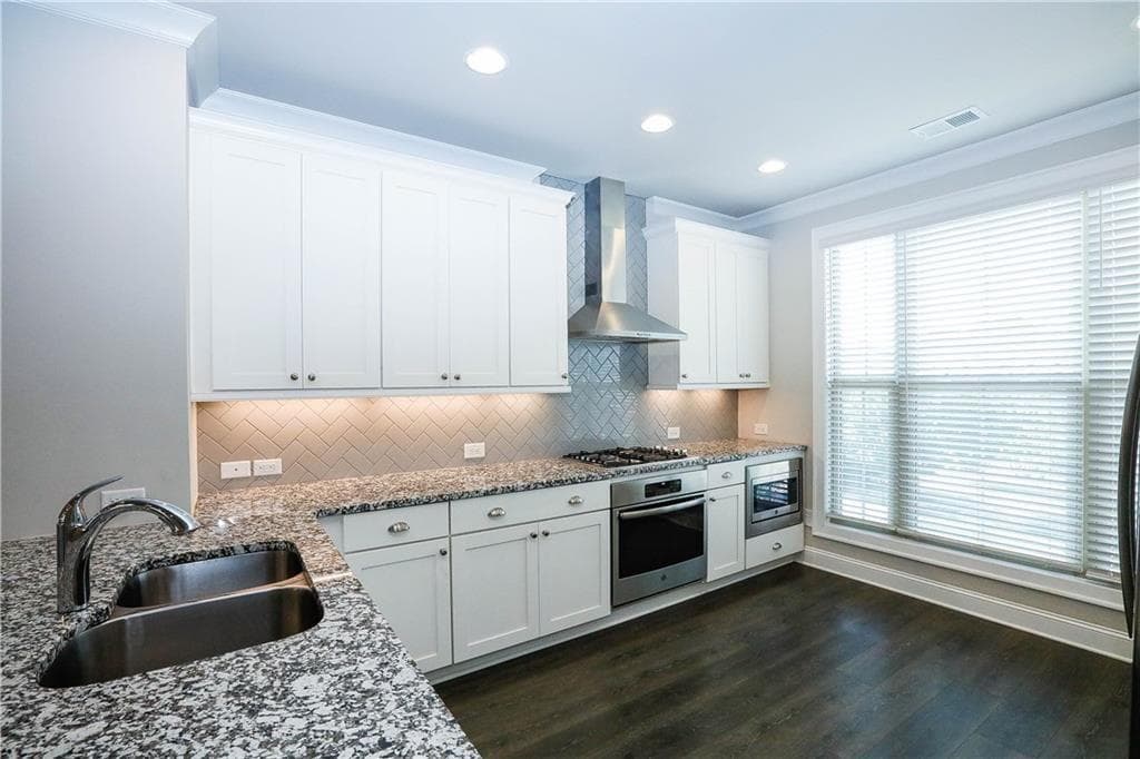 3 bedroom, 4 bathroom, 2,150 sq ft townhouse for sale at 2117 Parkside Glen View, Duluth, GA 30097 — photo 10
