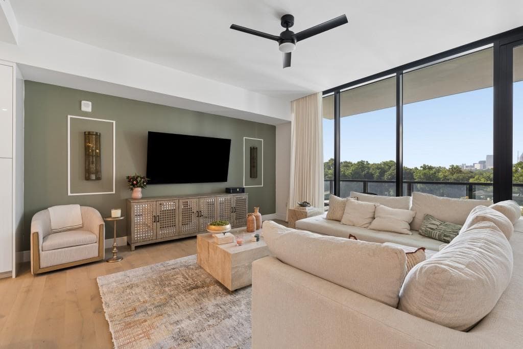 2 bedroom, 2 bathroom, 1,527 sq ft condominium for rent at 2425 Peachtree Road 607, Atlanta, GA 30305 for $7,900 a month — photo 3