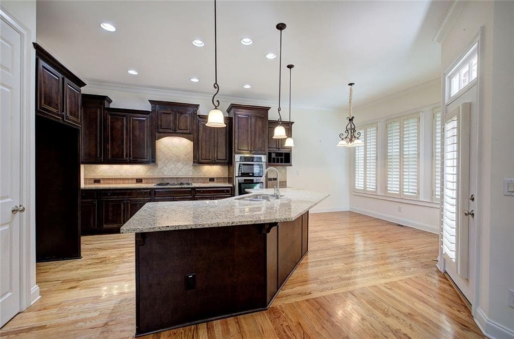 3 bedroom, 4 bathroom, 3,175 sq ft townhouse for sale at 5205 Waters Edge Trail, Roswell, GA 30075 — photo 10