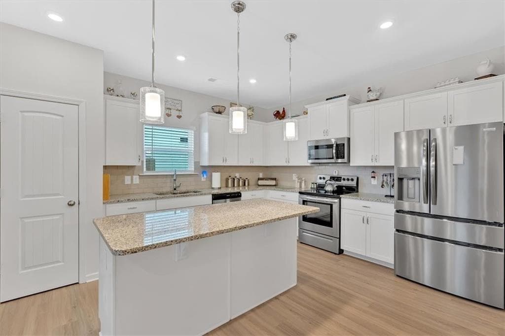 3 bedroom, 2 bathroom, 1,788 sq ft single family residence for sale at 3 Maycroft Court, Rome, GA 30161 — photo 5