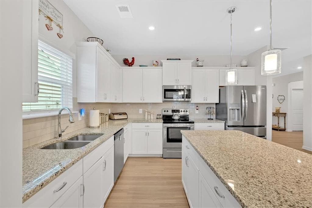 3 bedroom, 2 bathroom, 1,788 sq ft single family residence for sale at 3 Maycroft Court, Rome, GA 30161 — photo 6