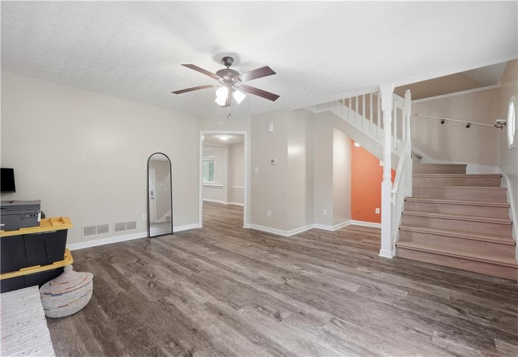 4 bedroom, 3 bathroom, 1,741 sq ft single family residence under contract at 135 Dunwick Lane, Mcdonough, GA 30253 — photo 4