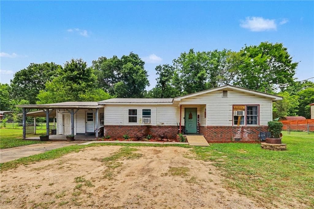 3 bedroom, 1 bathroom, 1,308 sq ft single family residence for sale at 381 River Bend Road, Plainville, GA 30733