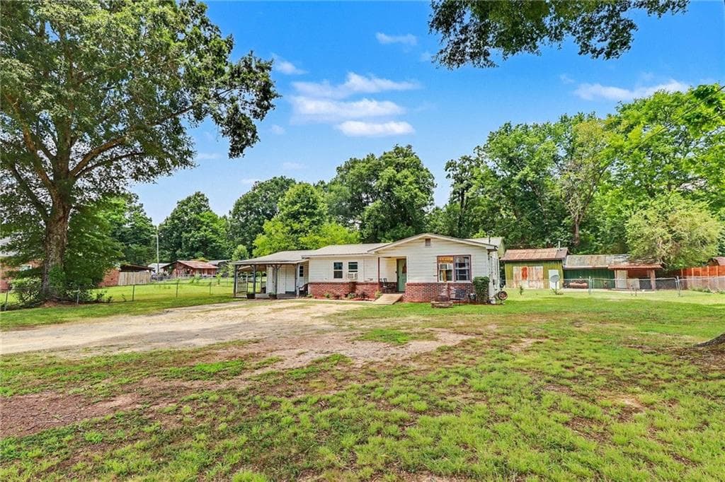 3 bedroom, 1 bathroom, 1,308 sq ft single family residence for sale at 381 River Bend Road, Plainville, GA 30733 — photo 3