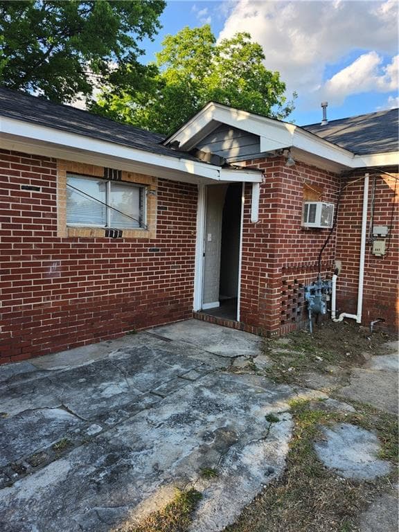 triplex for sale at 225 Straight Street, Macon, GA 31204 — photo 1 of 34