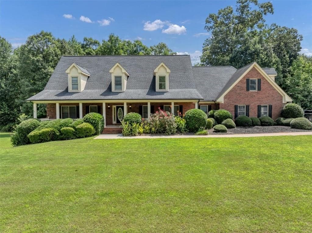 5 bedroom, 6 bathroom, 4,463 sq ft single family residence for sale at 149 Robson Trail, Mcdonough, GA 30252 — photo 2