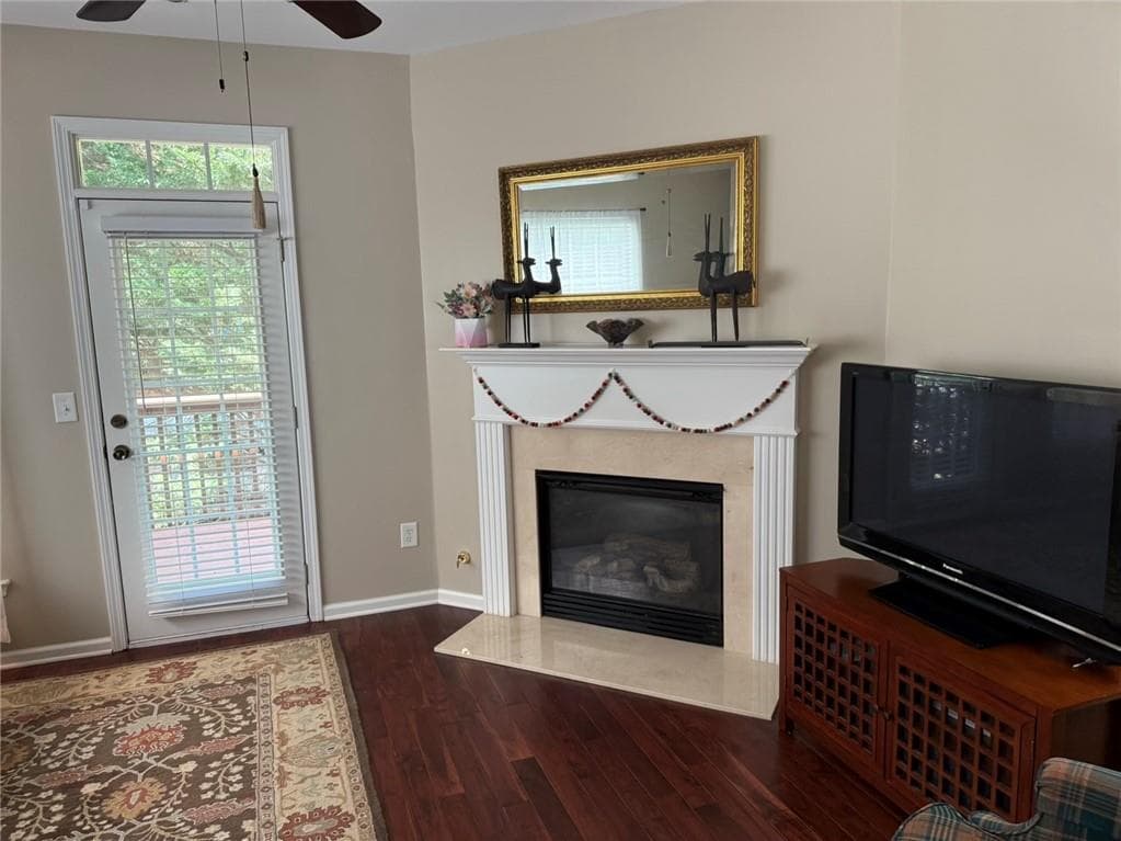 2 bedroom, 3 bathroom, 1,582 sq ft townhouse for sale at 2101 Dillard Crossing, Tucker, GA 30084 — photo 4