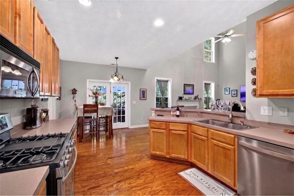 5 bedroom, 4 bathroom, 3,468 sq ft single family residence for sale at 841 Colwell Lane, Mcdonough, GA 30253 — photo 8