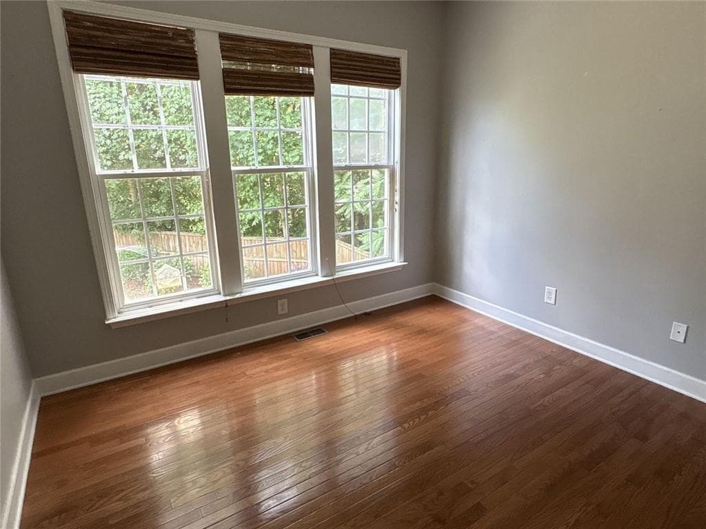 5 bedroom, 4 bathroom, 4,377 sq ft single family residence for sale at 315 Harmony Lake Drive, Canton, GA 30115 — photo 7