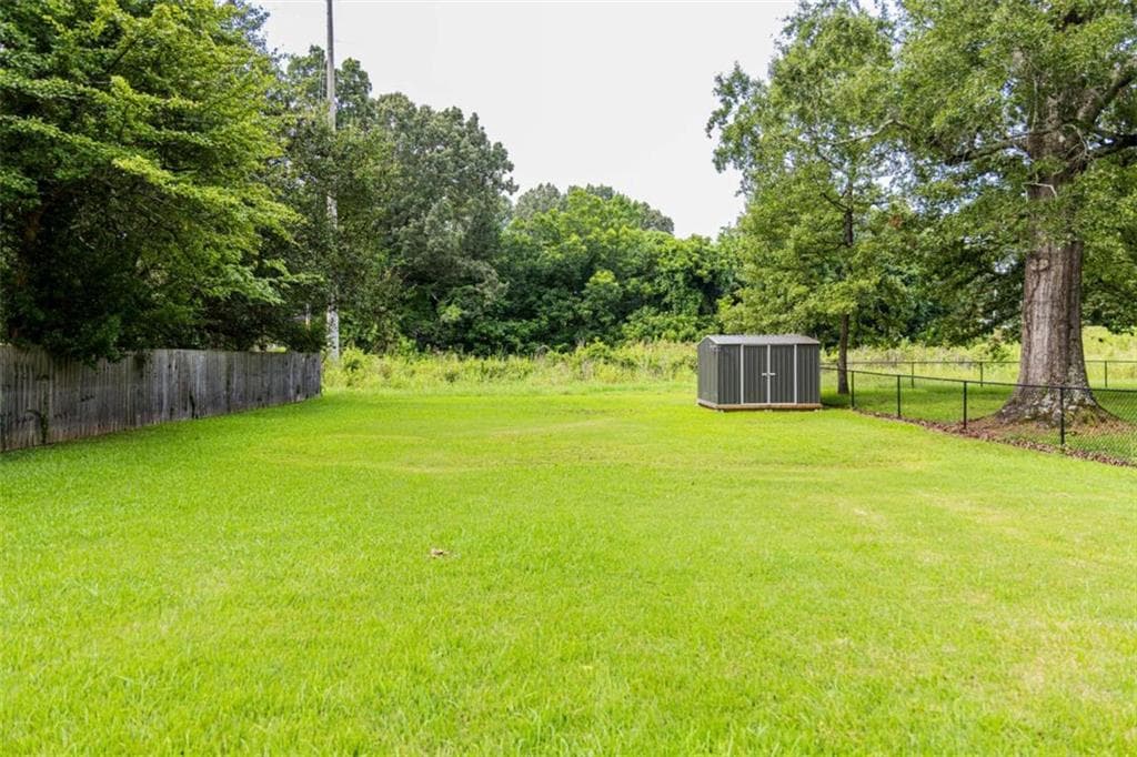 2 bedroom, 1 bathroom, 981 sq ft single family residence under contract at 803 Charlton Street, Rome, GA 30165 — photo 2