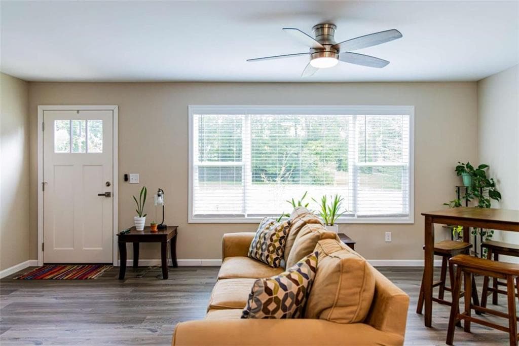 2 bedroom, 1 bathroom, 981 sq ft single family residence under contract at 803 Charlton Street, Rome, GA 30165 — photo 4