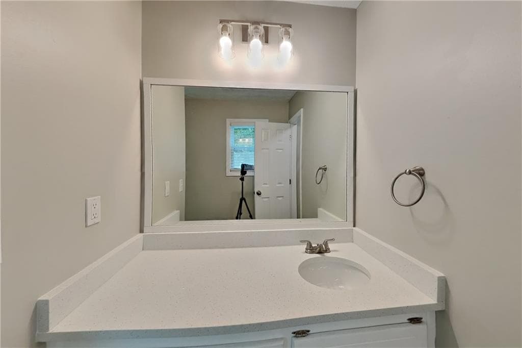 4 bedroom, 3 bathroom single family residence for rent at 1707 Hickory Grove Trail, Acworth, GA 30102 for $2,175 a month — photo 9
