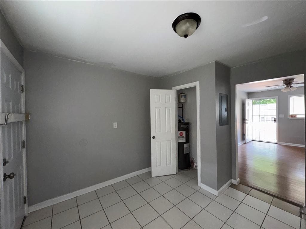 2 bedroom, 1 bathroom, 800 sq ft condominium for rent at 2430 Perry Boulevard, Atlanta, GA 30318 for $1,490 a month — photo 3