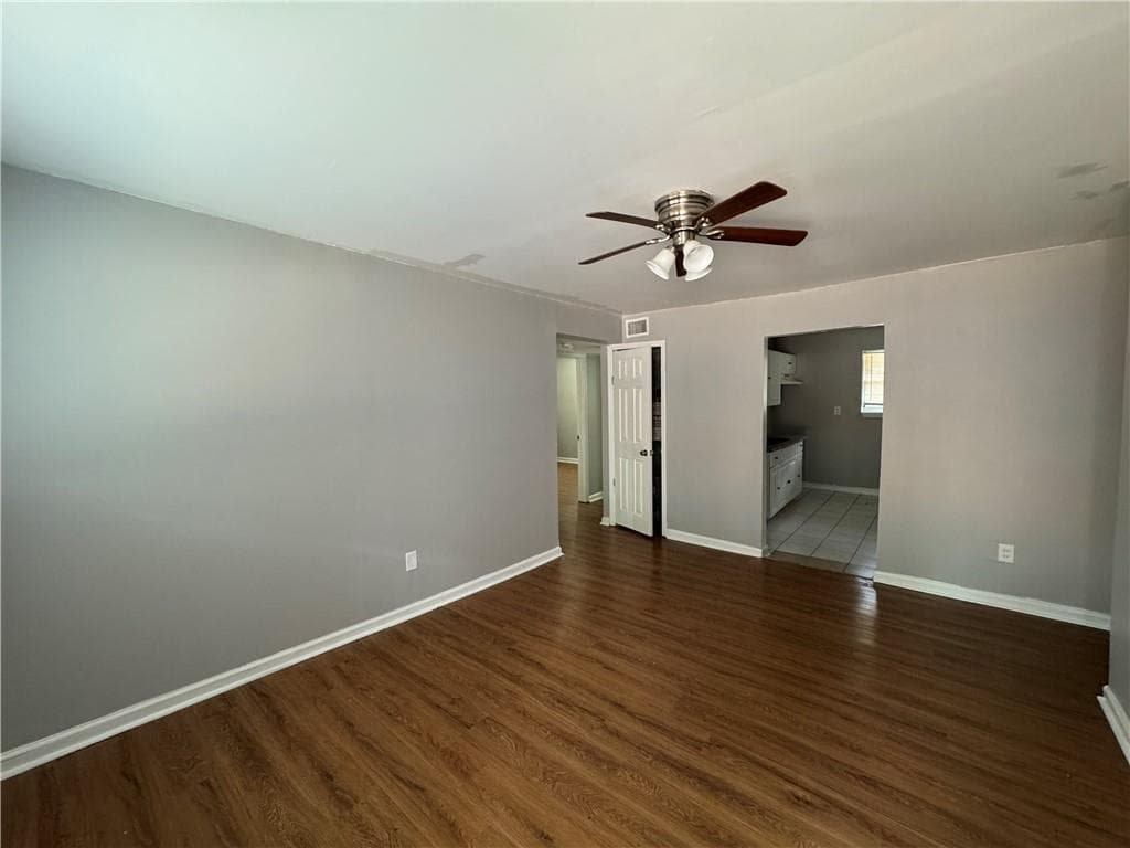 2 bedroom, 1 bathroom, 800 sq ft condominium for rent at 2430 Perry Boulevard, Atlanta, GA 30318 for $1,490 a month — photo 7