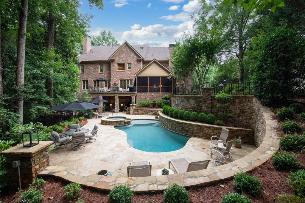 6 bedroom, 8 bathroom, 8,637 sq ft single family residence for sale at 780 Lovette Lane, Atlanta, GA 30342 — photo 2