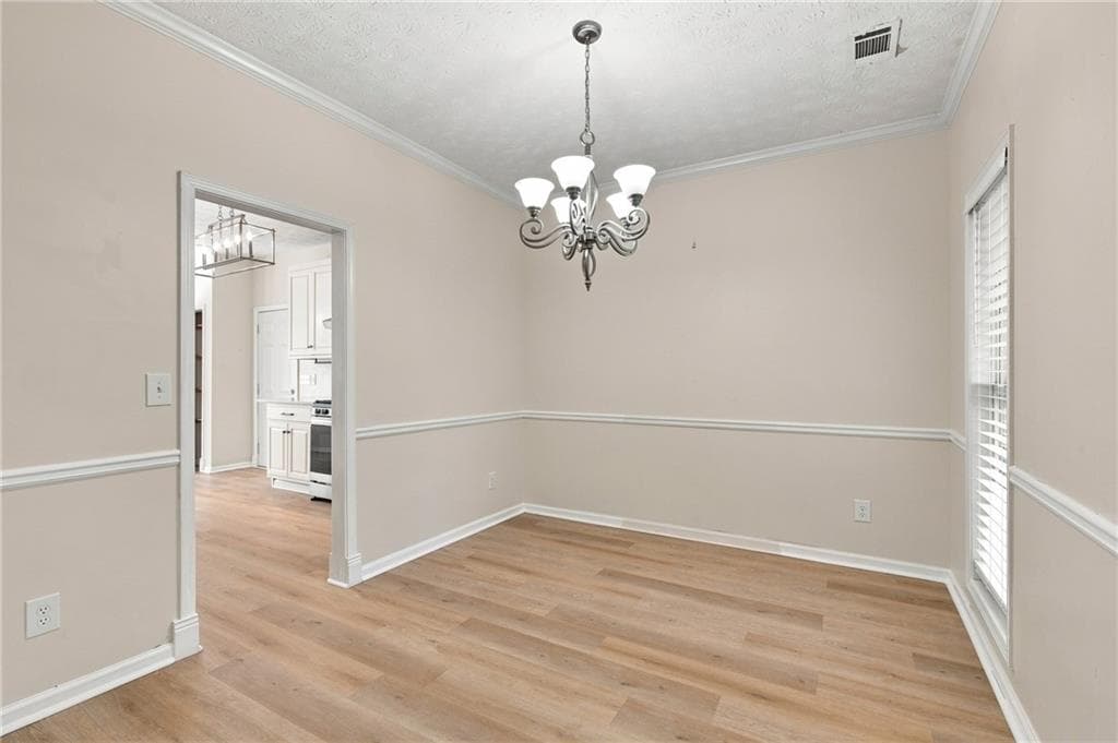 4 bedroom, 3 bathroom, 2,166 sq ft single family residence for sale at 6356 Wilmington Way, Flowery Branch, GA 30542 — photo 6