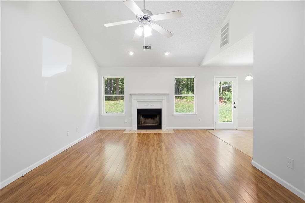 3 bedroom, 2 bathroom, 1,319 sq ft single family residence for sale at 70 Baskin Road, Temple, GA 30179 — photo 3