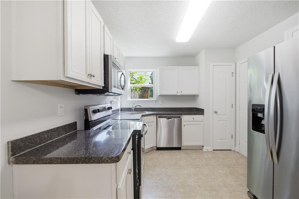 3 bedroom, 2 bathroom, 1,319 sq ft single family residence for sale at 70 Baskin Road, Temple, GA 30179 — photo 9