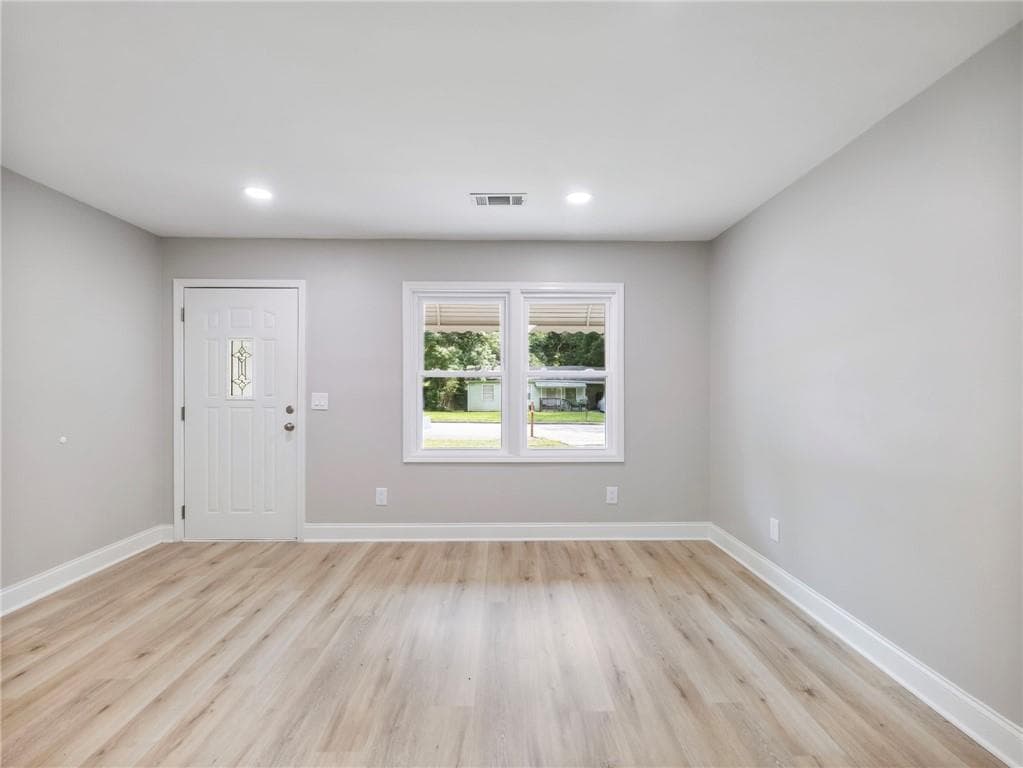 3 bedroom, 1 bathroom single family residence for rent at 2862 Argyle Drive, Atlanta, GA 30318 for $1,550 a month — photo 3