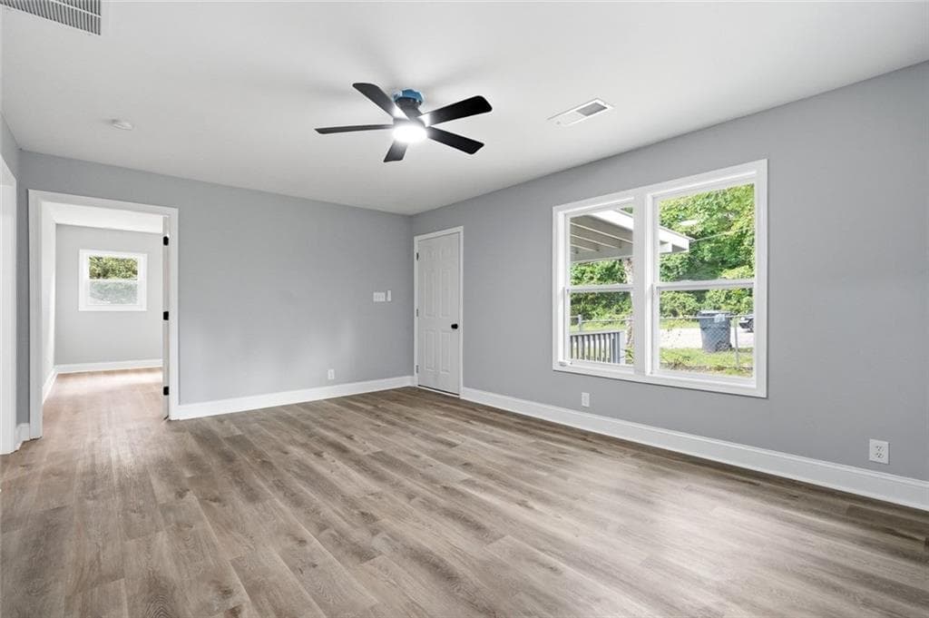 2 bedroom, 1 bathroom, 931 sq ft single family residence for sale at 6140 Nichols Drive, Union City, GA 30291 — photo 8