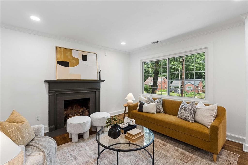 4 bedroom, 3 bathroom, 2,773 sq ft single family residence for sale at 401 Ashburton Avenue, Atlanta, GA 30317 — photo 9