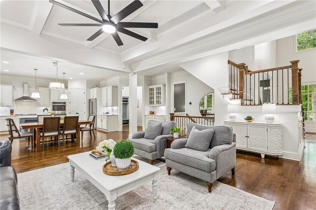 6 bedroom, 5 bathroom, 6,003 sq ft single family residence under contract at 4311 Oak Forest Way, Atlanta, GA 30319 — photo 10