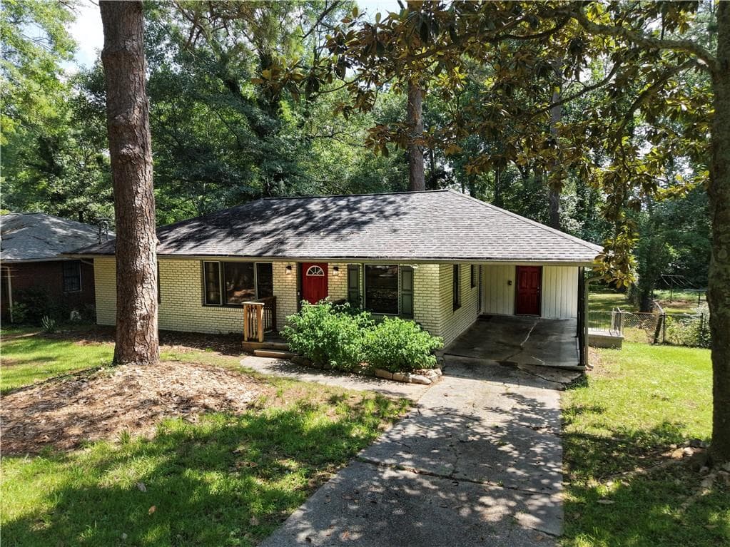 3 bedroom, 2 bathroom, 1,120 sq ft single family residence for sale at 2462 Macon Drive, Atlanta, GA 30315 — photo 2