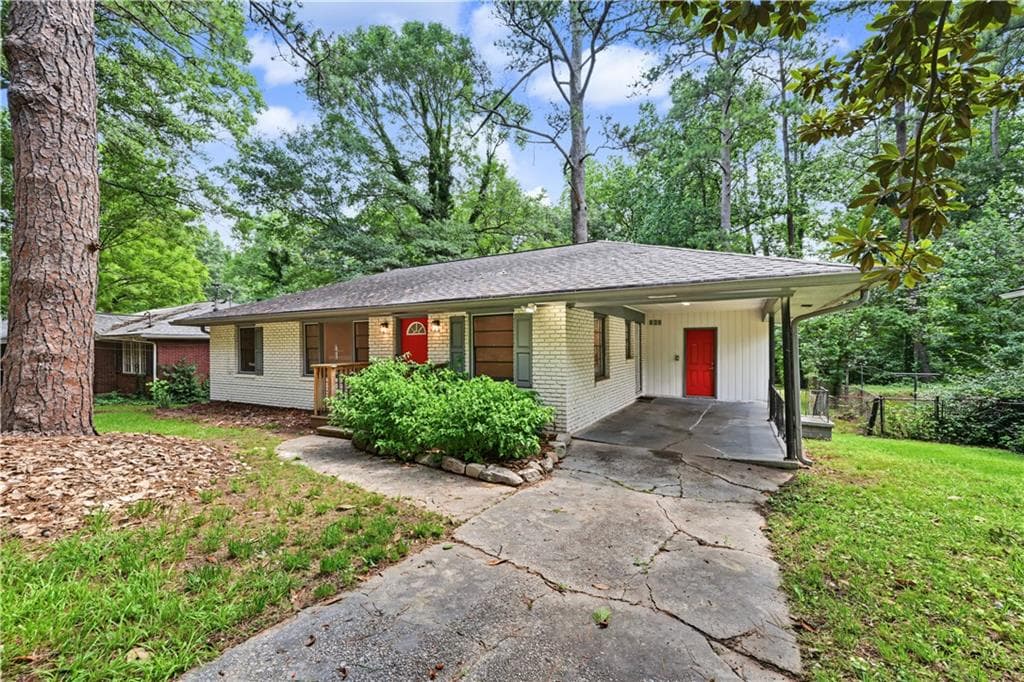 3 bedroom, 2 bathroom, 1,120 sq ft single family residence for sale at 2462 Macon Drive, Atlanta, GA 30315 — photo 3