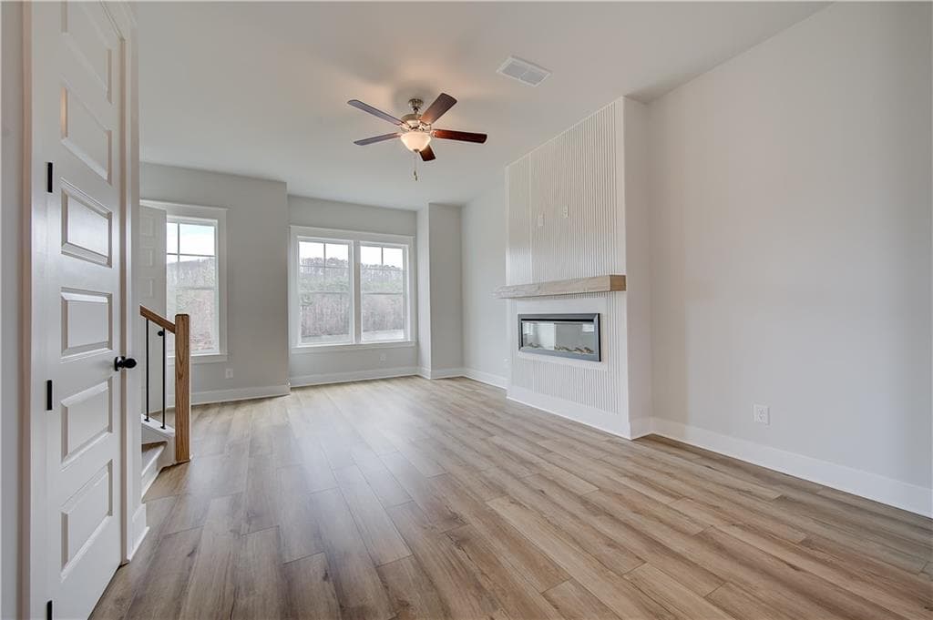 3 bedroom, 4 bathroom, 1,889 sq ft townhouse for sale at 1834 Marisol Circle, Kennesaw, GA 30144