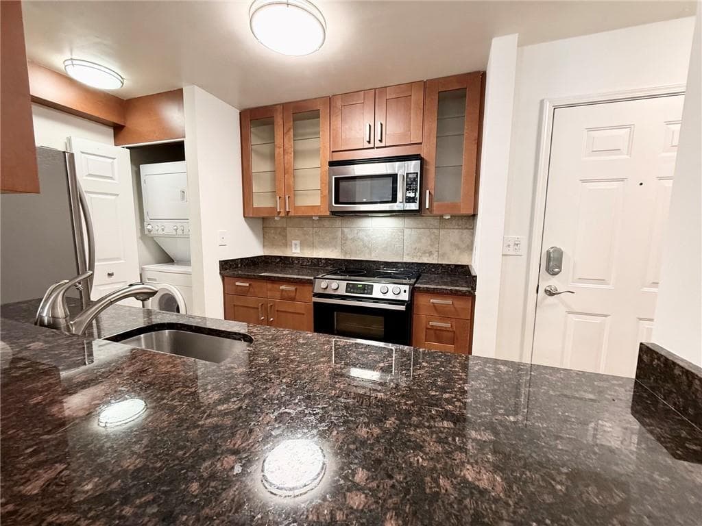 1 bedroom, 1 bathroom, 730 sq ft condominium for sale at 1075 Peachtree Walk A206, Atlanta, GA 30309 — photo 8