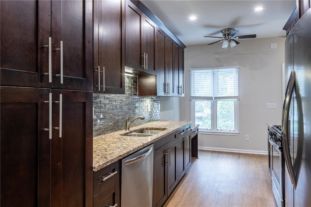 2 bedroom, 3 bathroom, 1,312 sq ft townhouse for rent at 3994 Elm Street, Atlanta, GA 30341 for $2,000 a month — photo 2