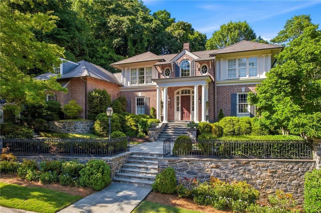 6 bedroom, 9 bathroom, 10,357 sq ft single family residence for sale at 3275 Laramie Drive, Atlanta, GA 30339 — photo 2