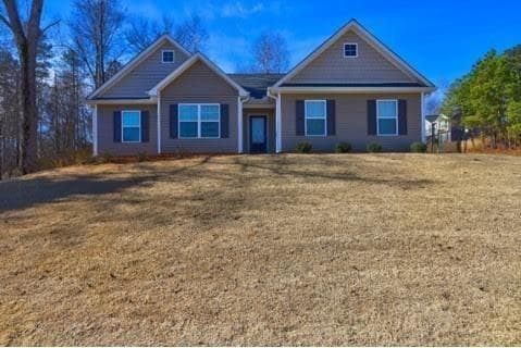 3 bedroom, 2 bathroom, 1,530 sq ft single family residence for rent at 3531 Silver Wood Walk, Gainesville, GA 30507 for $2,100 a month