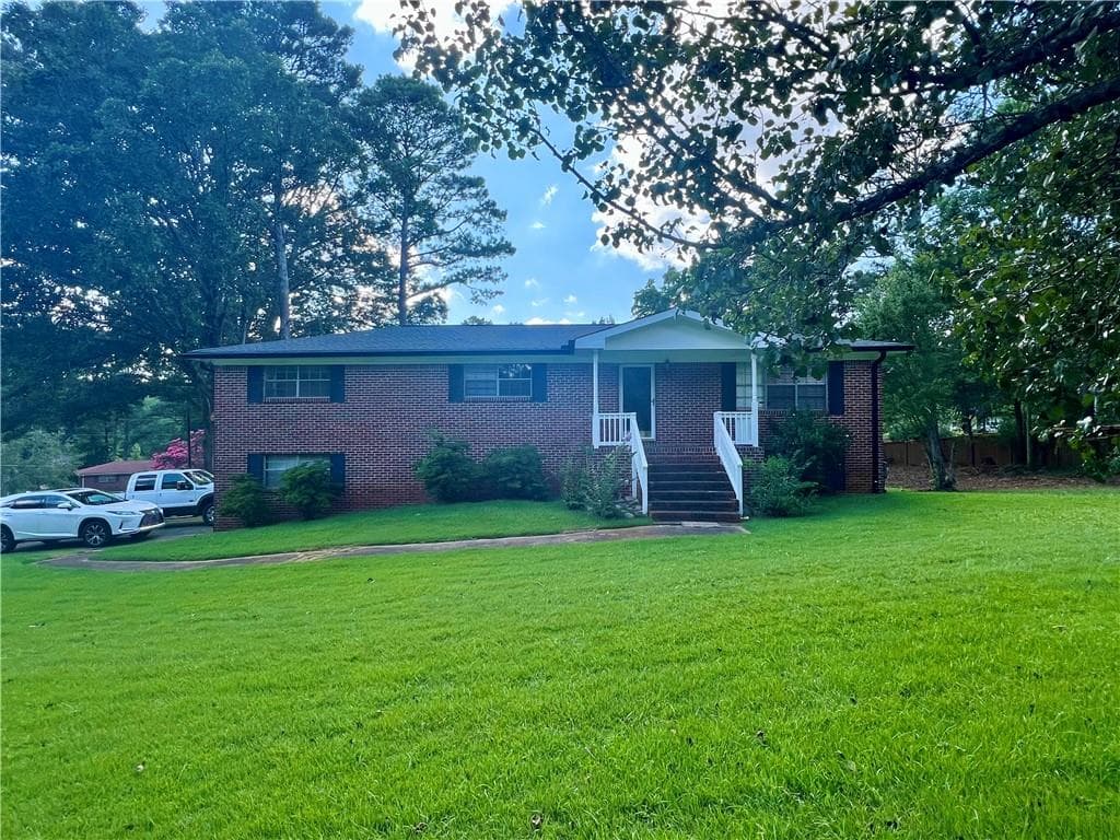 3 bedroom, 3 bathroom, 2,100 sq ft single family residence for rent at 6695 Courtney Drive, Winston, GA 30187 for $1,900 a month — photo 1 of 32
