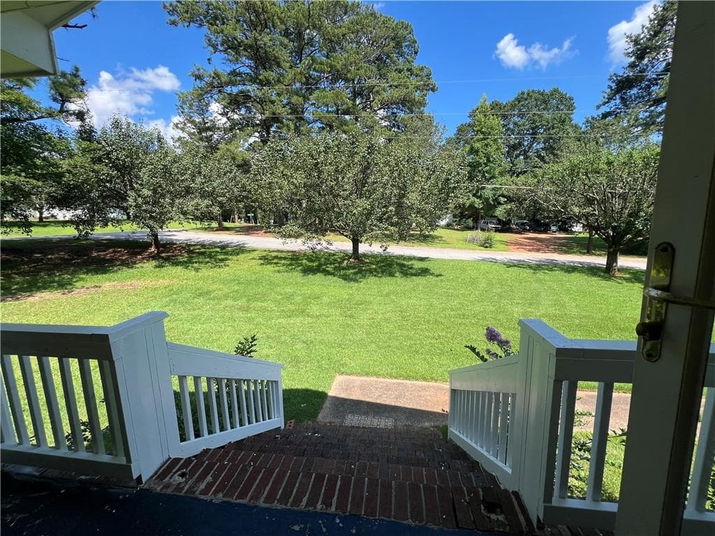 3 bedroom, 3 bathroom, 2,100 sq ft single family residence for rent at 6695 Courtney Drive, Winston, GA 30187 for $1,900 a month — photo 2