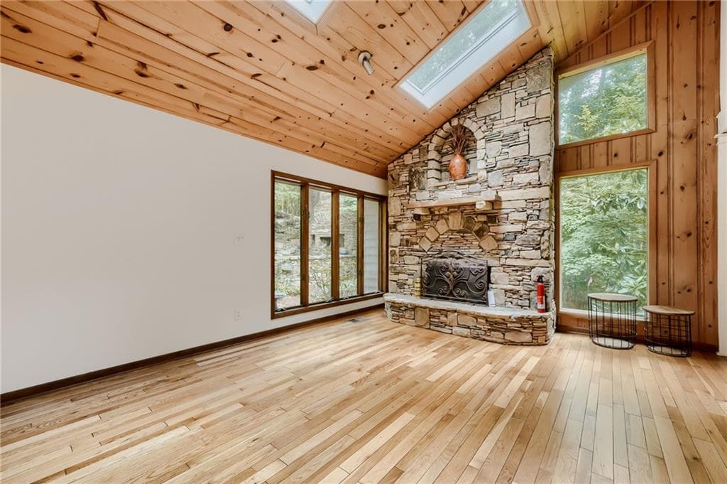 5 bedroom, 4 bathroom, 4,067 sq ft single family residence for rent at 570 Idlewood Drive, Atlanta, GA 30327 for $4,975 a month — photo 3